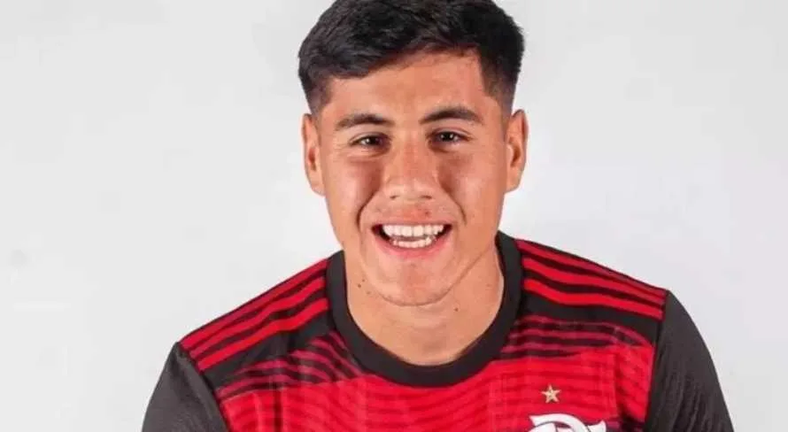 Sem espaço no Flamengo, jogador fica perto de atuar na Série B