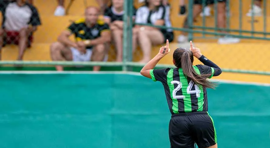 Atlético-MG é atropelado pelo América-MG e segue sem vitórias no Brasileirão Feminino