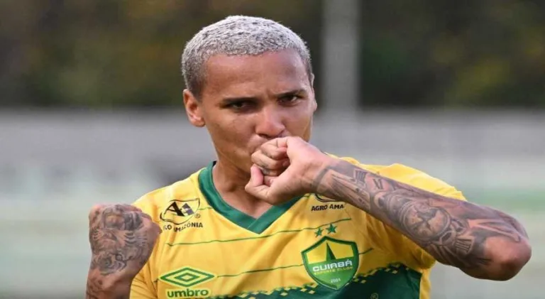 Deyverson marca dois em vitória do Cuiabá sobre o Metropolitanos na Sul-Americana