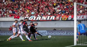 Flamengo se recupera e busca a vitória contra o Atlético-GO no Brasileirão Série A
