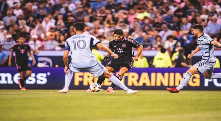 Suárez e Messi marcam em vitória do Inter Miami sobre o Sporting Kansas City