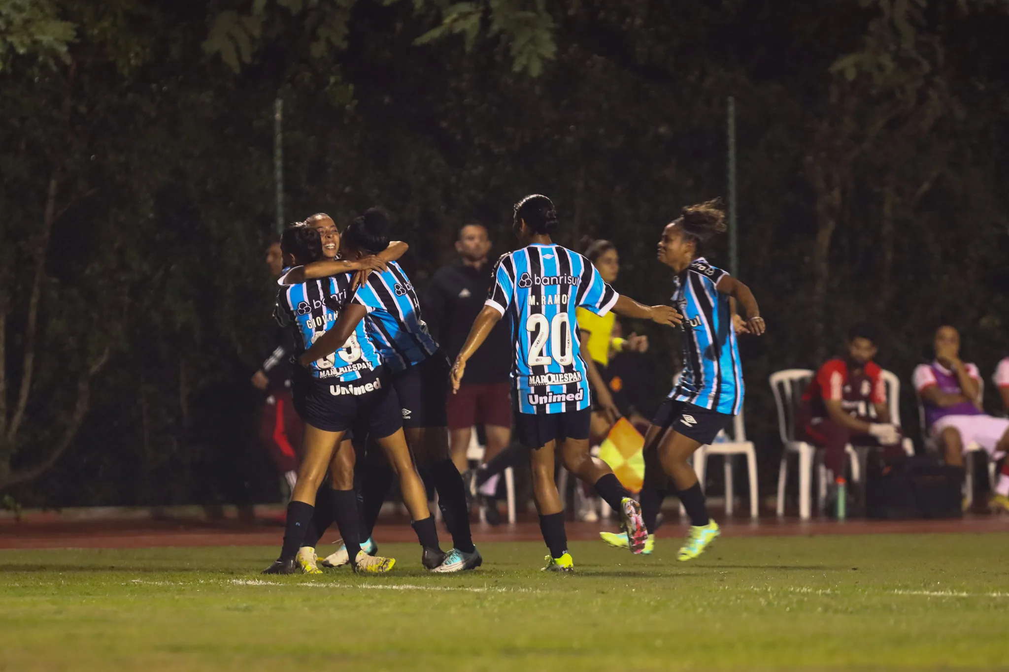 Grêmio vence o Gre-Nal e enterra o Internacional na tabela do Brasileirão Feminino