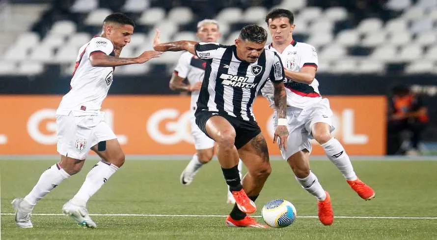 Com gol de uruguaio, Botafogo vence o Atlético-GO e encerra jejum no Brasileirão