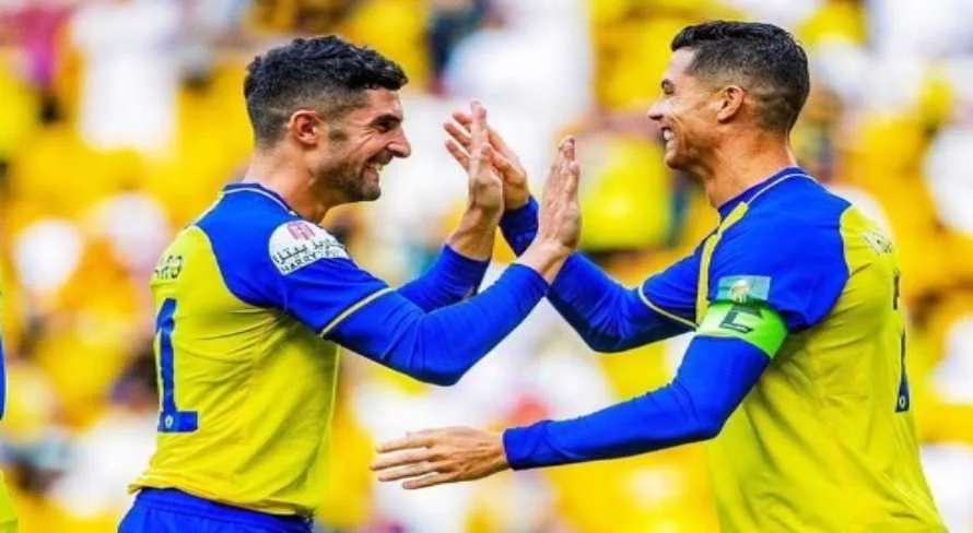 Ex-zagueiro do Al Nassr passa por situação inusitada na Arábia Saudita