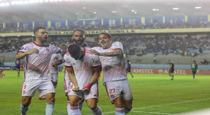 Internacional supera o Delfín e conquista primeira vitória na Sul-Americana Internacional supera o Delfín e conquista primeira vitória na Sul-Americana