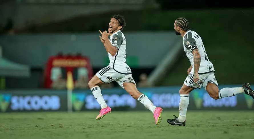 Com show de Scarpa, Atlético-MG bate o Cuiabá no Brasileirão