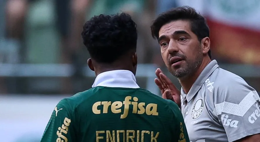 Denílson indica único “oponente” do Palmeiras: “Muito equilibrado”