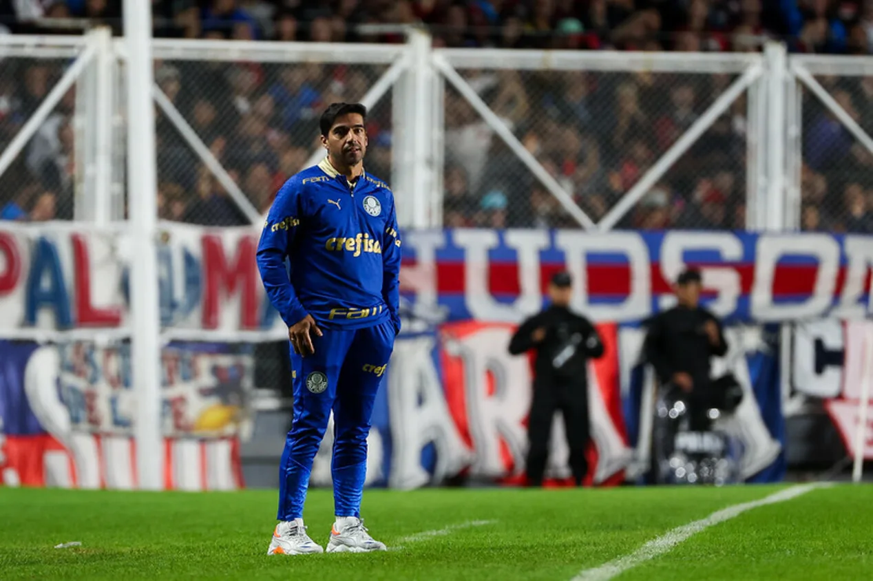 Abel Ferreira tenta o 10° título pelo Palmeiras hoje; veja a lista