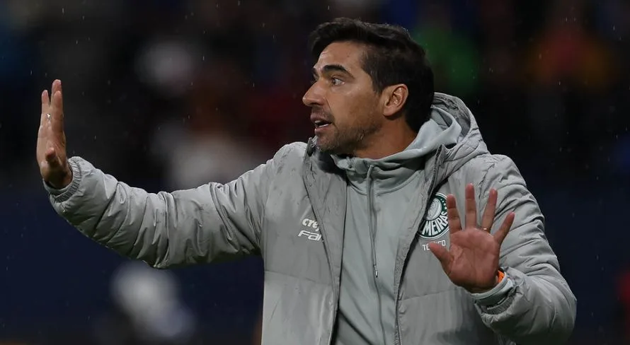 Pascoal explica “sumiço” de dois jogadores milionários do Palmeiras 