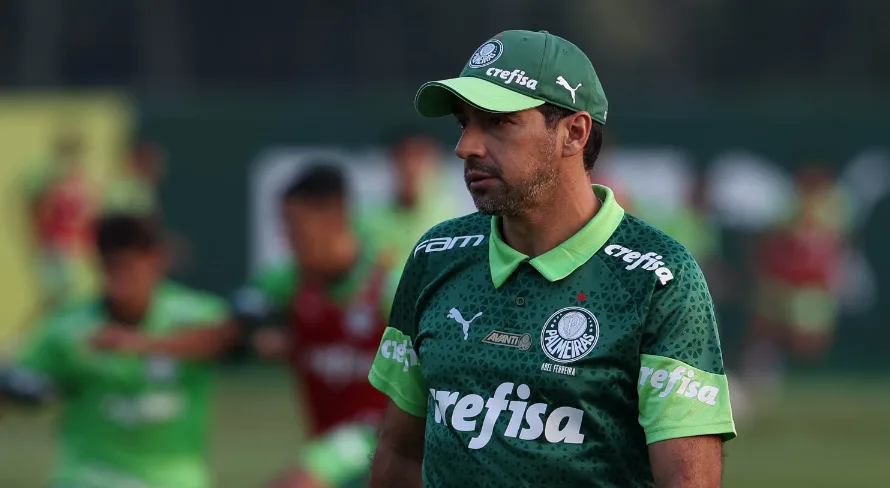 Abel Ferreira completa 250 jogos à beira do campo pelo Palmeiras hoje contra o SPFC