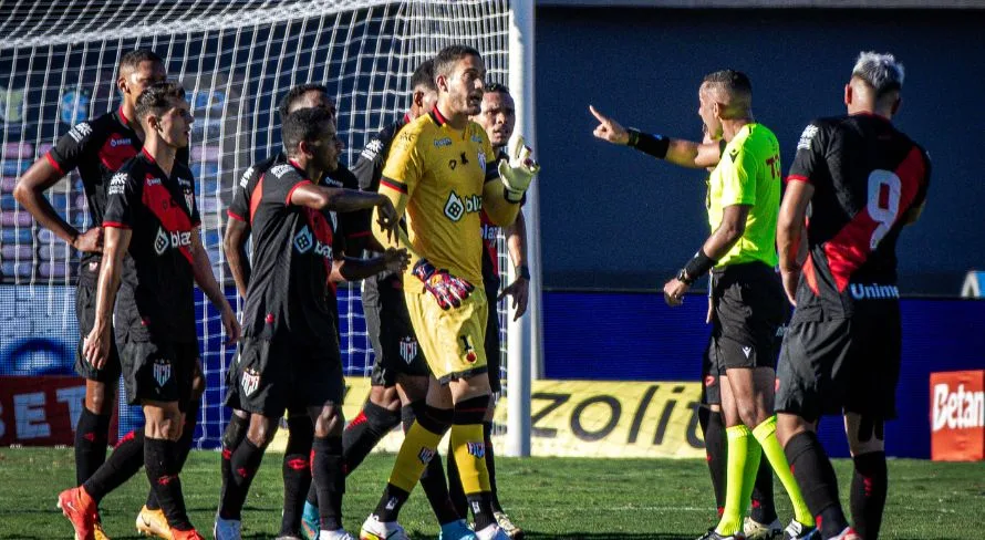 Paulo Nunes dispara sobre pênalti para o Flamengo no Brasileirão: “Acontece toda hora”