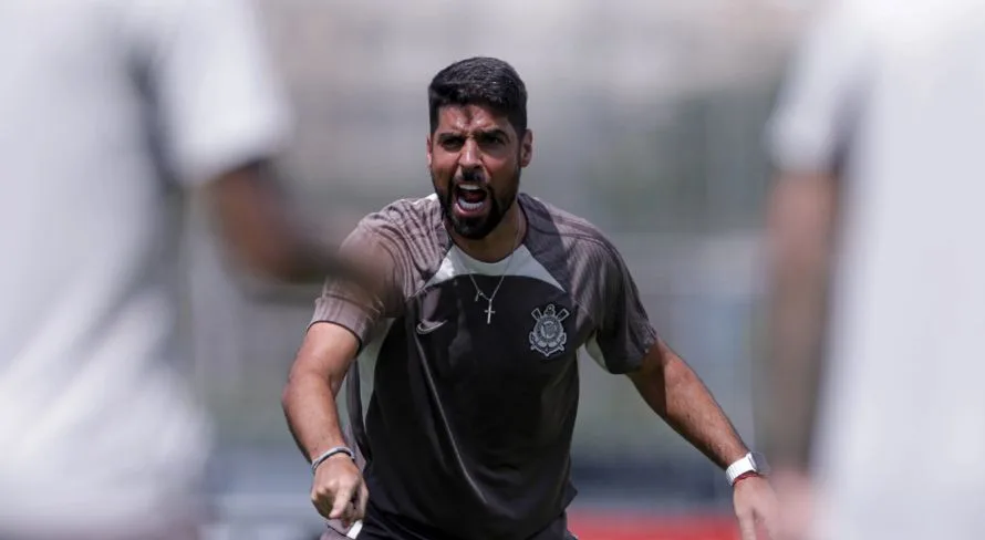 Juca Kfouri aponta tamanho da culpa de António Oliveira em crise do Corinthians