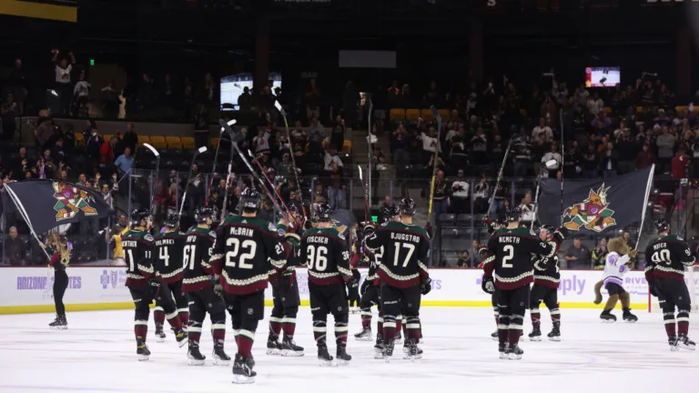 Arizona Coyotes, da NHL, prepara mudança para Utah