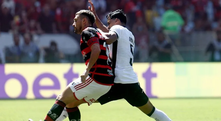 Mauro Cezar critica jogador do Flamengo após derrota para o Botafogo