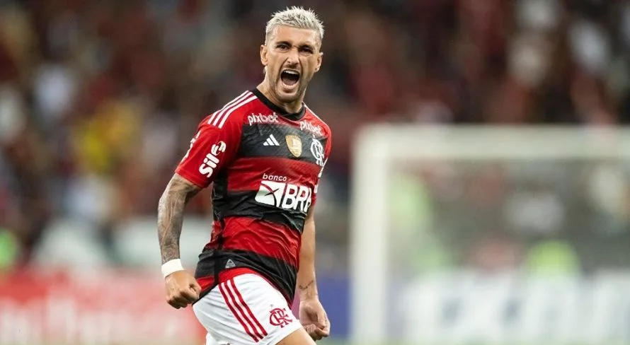 Fabiano coloca meio-campista do Palmeiras acima de Arrascaeta, do Flamengo