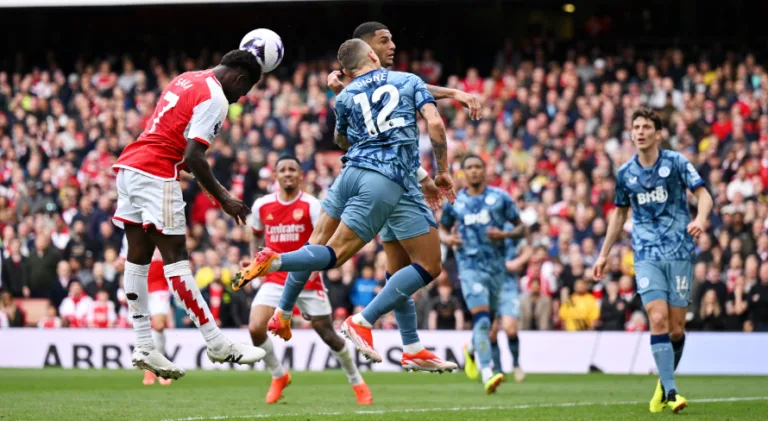 Arsenal perde em casa para o Aston Villa e se distancia da liderança