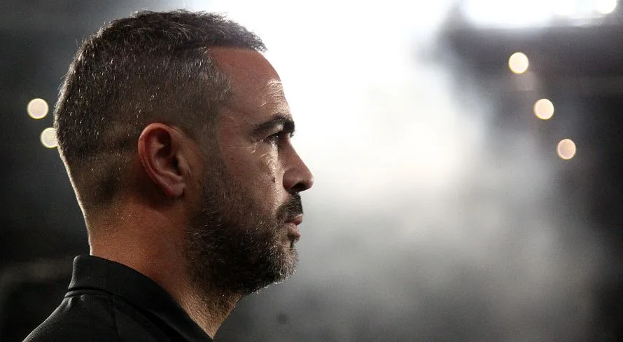 Mauro Cezar critica jornalista em coletiva do Botafogo: “Coisa constrangedora”