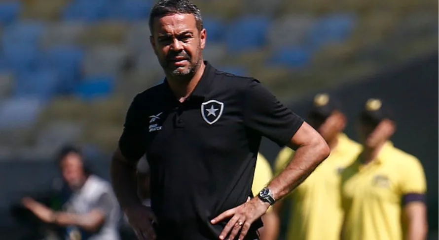 Artur Jorge, do Botafogo, comenta vitória sobre o Flamengo: “Justa, dentro do que produzimos”