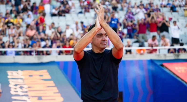 Xavi diz que Barcelona foi melhor que o PSG em eliminação na Champions League