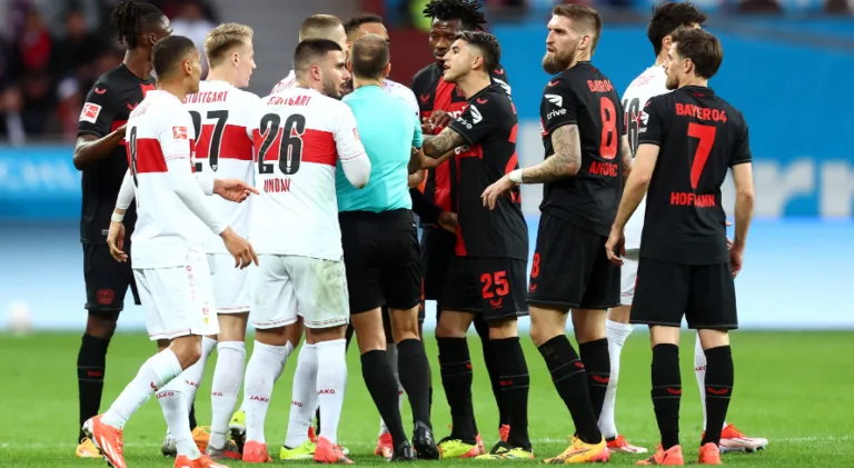 Bayer Leverkusen empata no último minuto contra o Stuttgart na Bundesliga