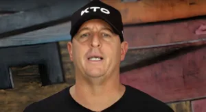 Benja dispara sobre companheiro de programa após título do Palmeiras: “Tudo ao contrário”