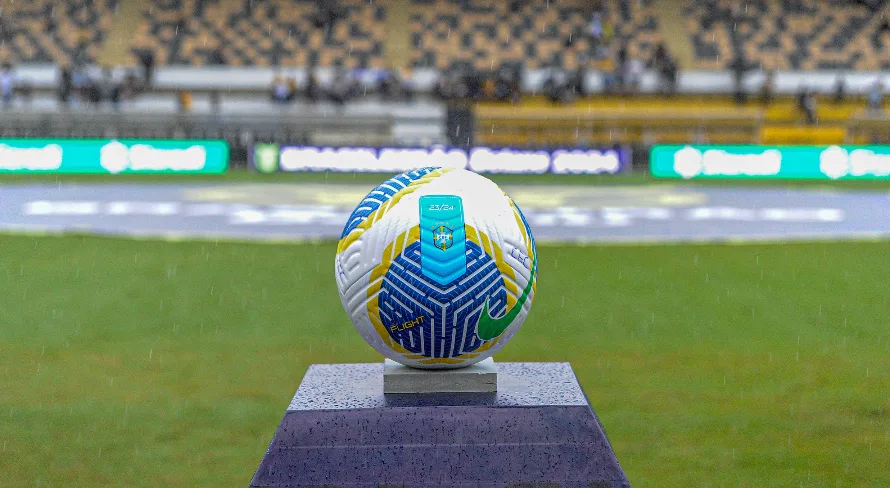 Dodô deixa de lado medalhões e coloca técnico menos badalado como top-3 do Brasil