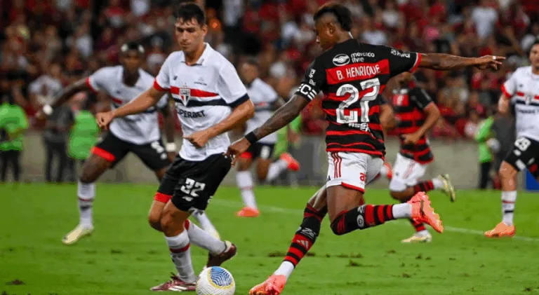 Bruno Henrique destaca atuação do Flamengo contra o SPFC