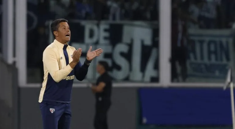 Diretoria do SPFC afasta rumores sobre a contratação de ex-treinador da seleção brasileira, diz André Hernan