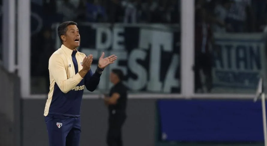 Diretoria do SPFC afasta rumores sobre a contratação de ex-treinador da seleção brasileira, diz André Hernan
