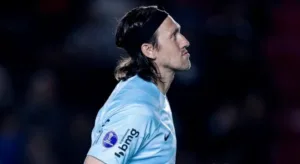 Ana Thaís absolve Cássio e aponta culpado em gol sofrido pelo Corinthians