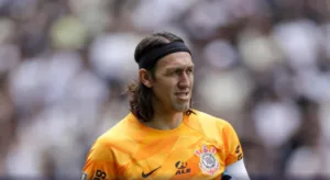 Rizek rebate treinador do Corinthians sobre Cássio: “Quem desrespeitou?”