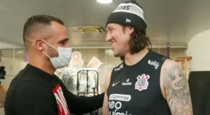 Rizek elogia relação de torcedores do Corinthians com dois jogadores: “Bonito de ver”