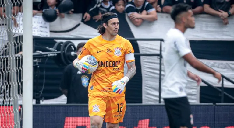 Cicinho não pipoca e crava futuro de Corinthians no Brasileirão Série A