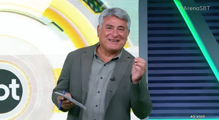 Cleber Machado ‘esquece’ Palmeiras e aponta time acima da média