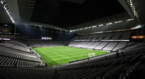 Neto detona preço dos ingressos do Corinthians e cobra diretoria