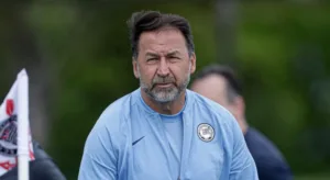 Corinthians inicia semana decisiva nos bastidores e Rubão pode deixar o cargo