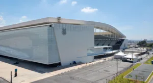 Corinthians projeta mais que dobrar a sua receita com patrocínios em 2024