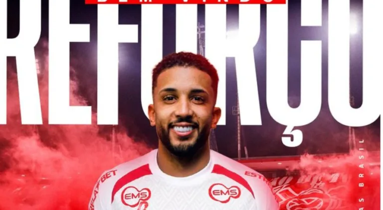 CRB anuncia lateral com passagens por Palmeiras, Flamengo e seleção brasileira