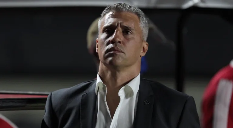 Técnico argentino se oferece para voltar ao SPFC, informa Nicola