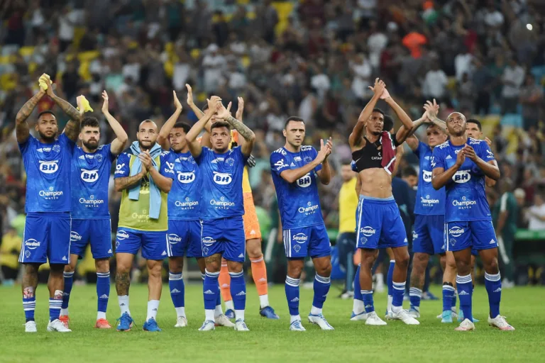 Cruzeiro x Vitória – Campeonato Brasileiro: palpites, escalação e onde assistir – 28/04/2024
