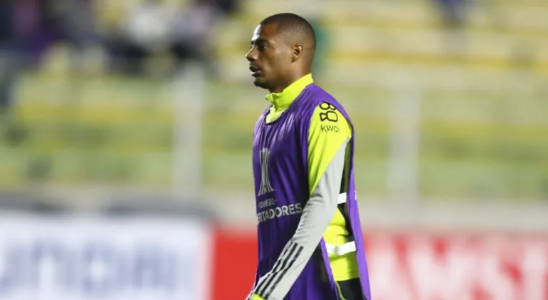 Eric Faria aponta falhas de dois jogadores em gol sofrido pelo Flamengo na Libertadores
