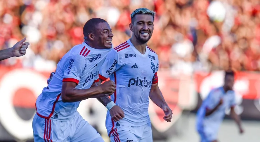 Djalminha cobra jogadores brasileiros e indica gringo diferenciado atuando no Flamengo 