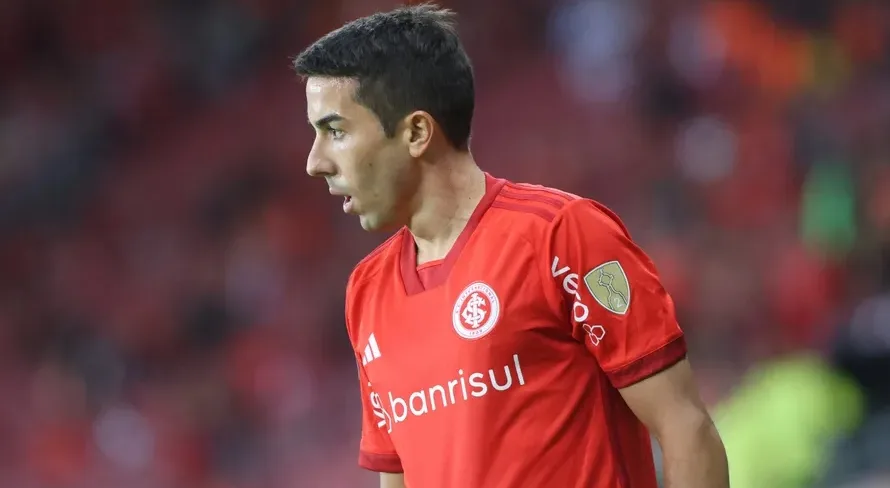 Fora dos planos do Internacional, De Pena se aproxima de clube do Brasileirão Série A