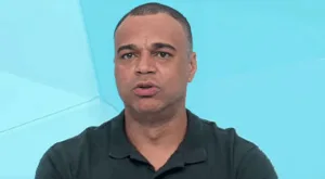 Denílson diz se Carille colocou Abel Ferreira “no bolso” em Santos x Palmeiras