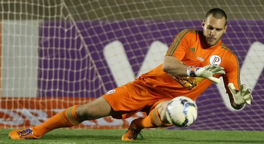 Ex-Palmeiras, Deola aponta goleiros que foram suas referências