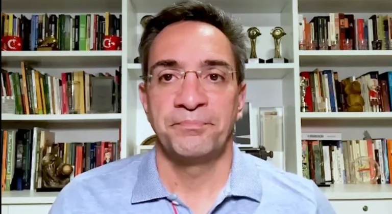 Noriega crava time que pode “ganhar tudo” em 2024: “Cheiro de taça”