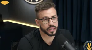 Facincani indica seis jogadores “sem espaço” no Palmeiras: “Fazendo hora extra”