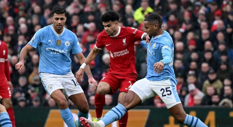 Dois jogadores do Liverpool estão na mira de clubes da Arábia Saudita