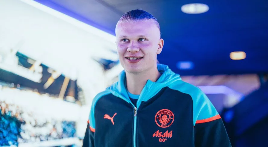 Jogadores de Manchester City e Real Madrid já estão no Etihad Stadium para confronto da Champions; veja imagens