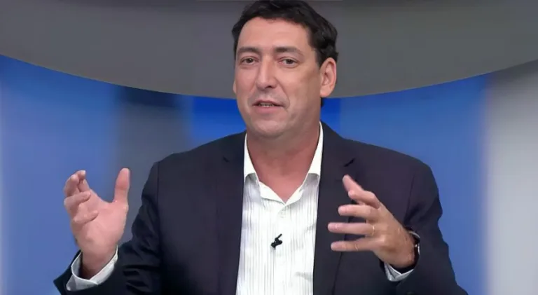 PVC aponta possível saída e fim de estabilidade em time do Brasileirão